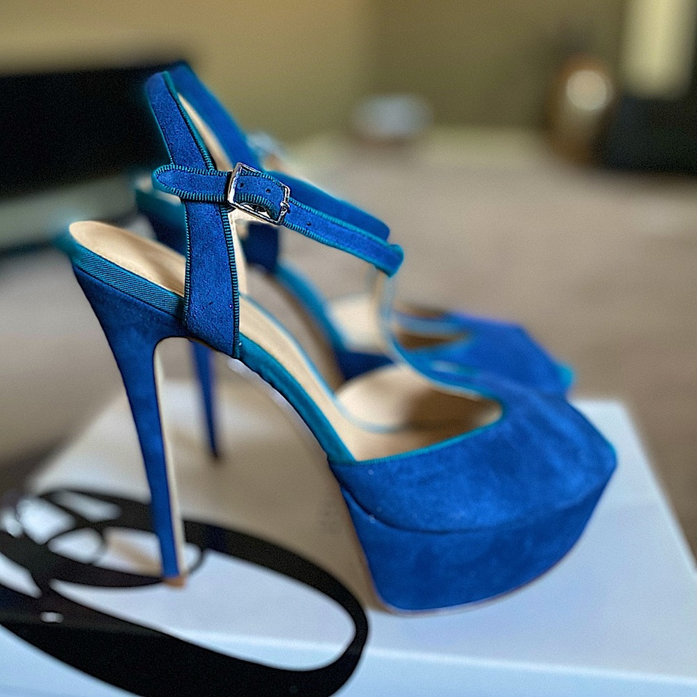 ALDO / MARY JANE PLATFORM PUMPS / SIZE 10